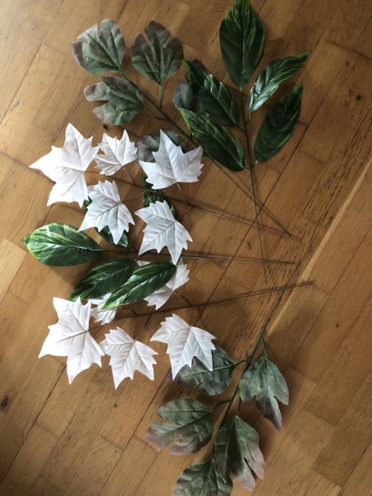 Zestaw sztucznych liści