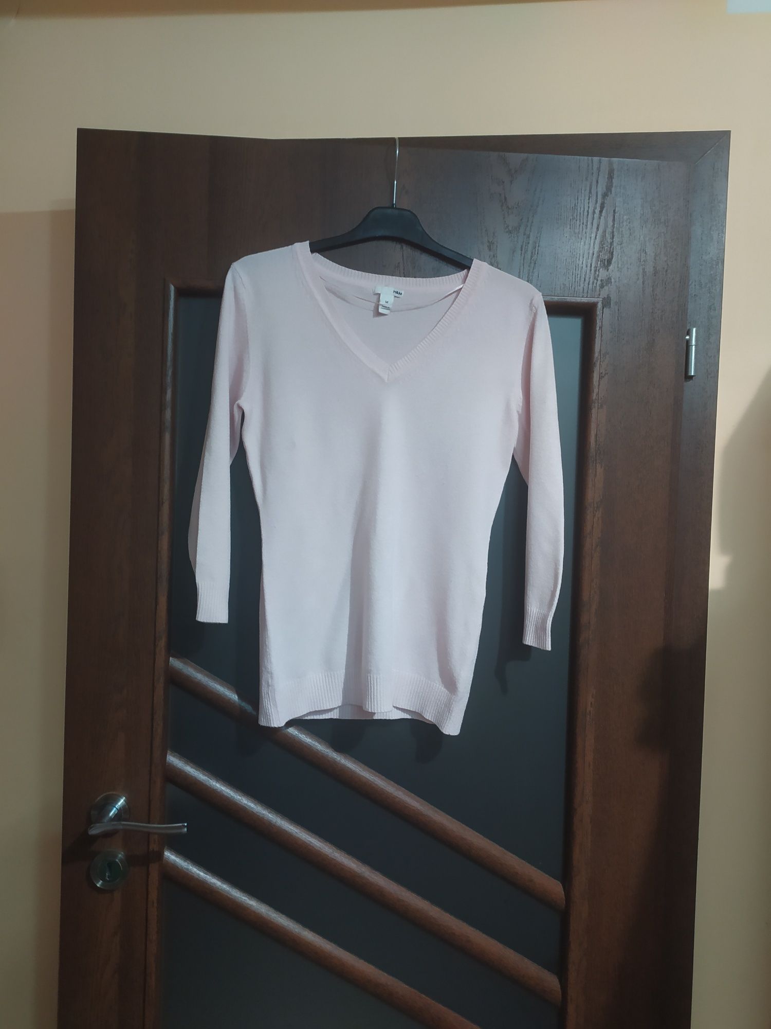 Sweter elastyczny z dekoltem V delikatny 38 M H&M