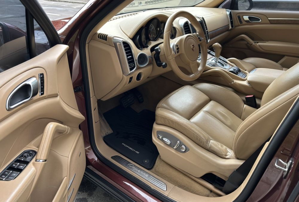Обмен Porsche Cayenne на недвижимость в Киеве