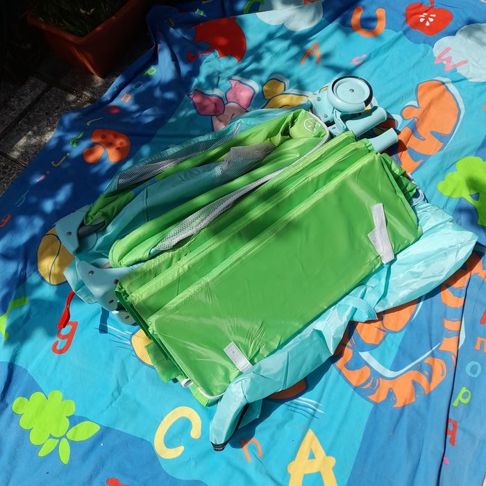 Cama de viagem ZY com 2 niveis e colchão