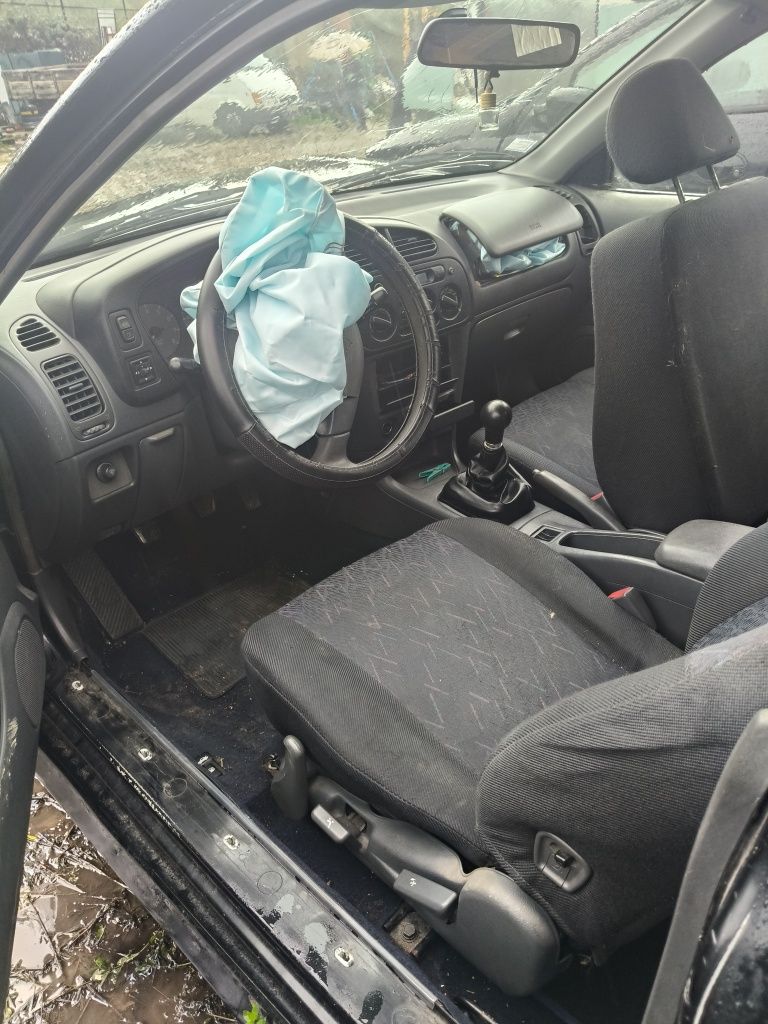 Mitsubishi Colt 1.3 gasolina só peças