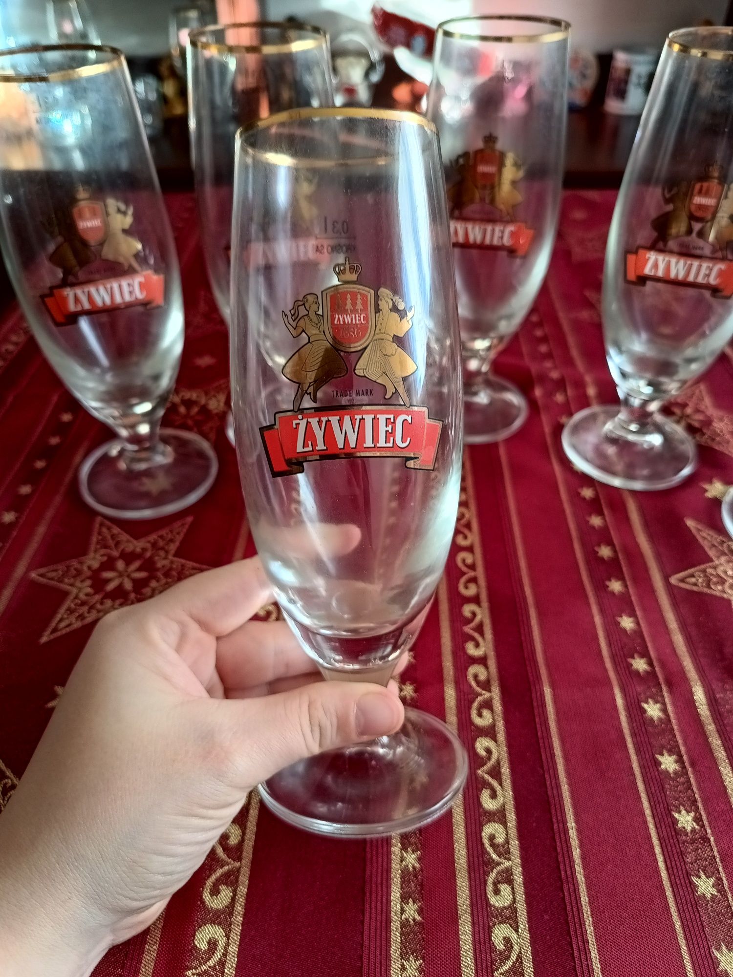 Kufle Żywiec zdobione złotym paskiem