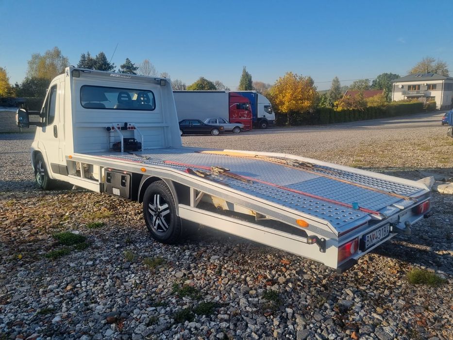 Autolaweta Wypożyczalnia samochodów, lawet Najazd POMOC DROGOWA