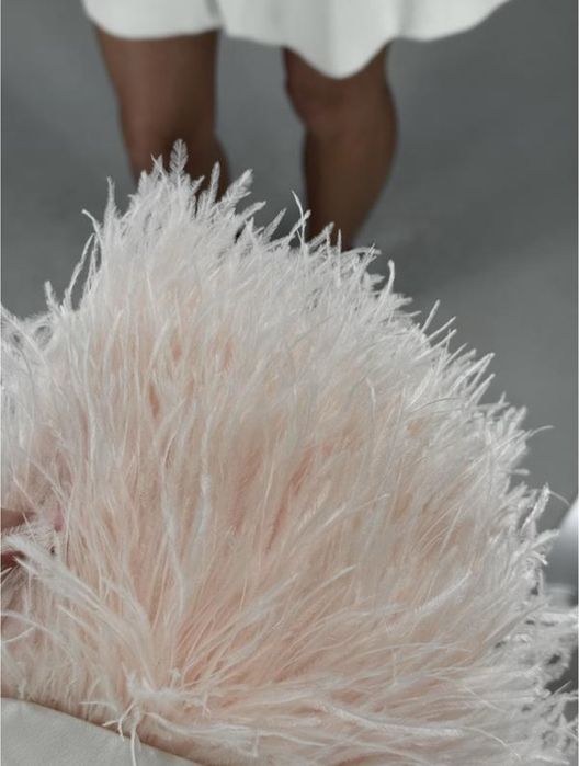 Дизайнерська сукня  піджак с пір'ям