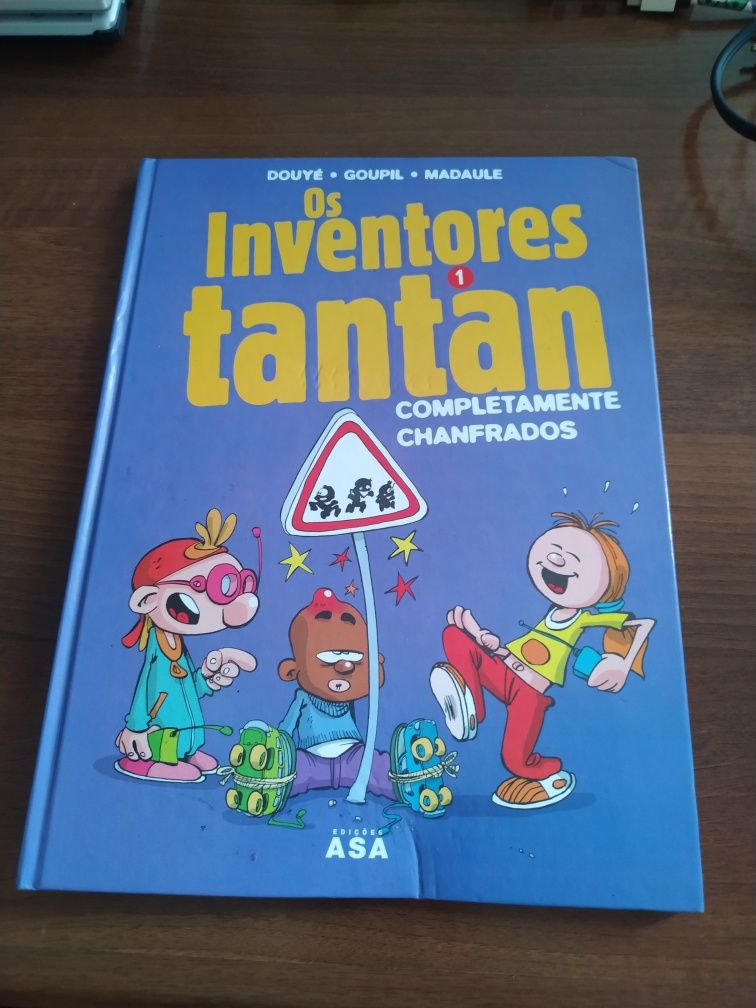 Vários livros infantis e juvenis