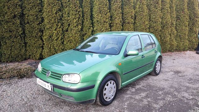 VOLKSWAGEN GOLF/1.4 Benzyna/1-WŁ/Niski przebieg/Hak