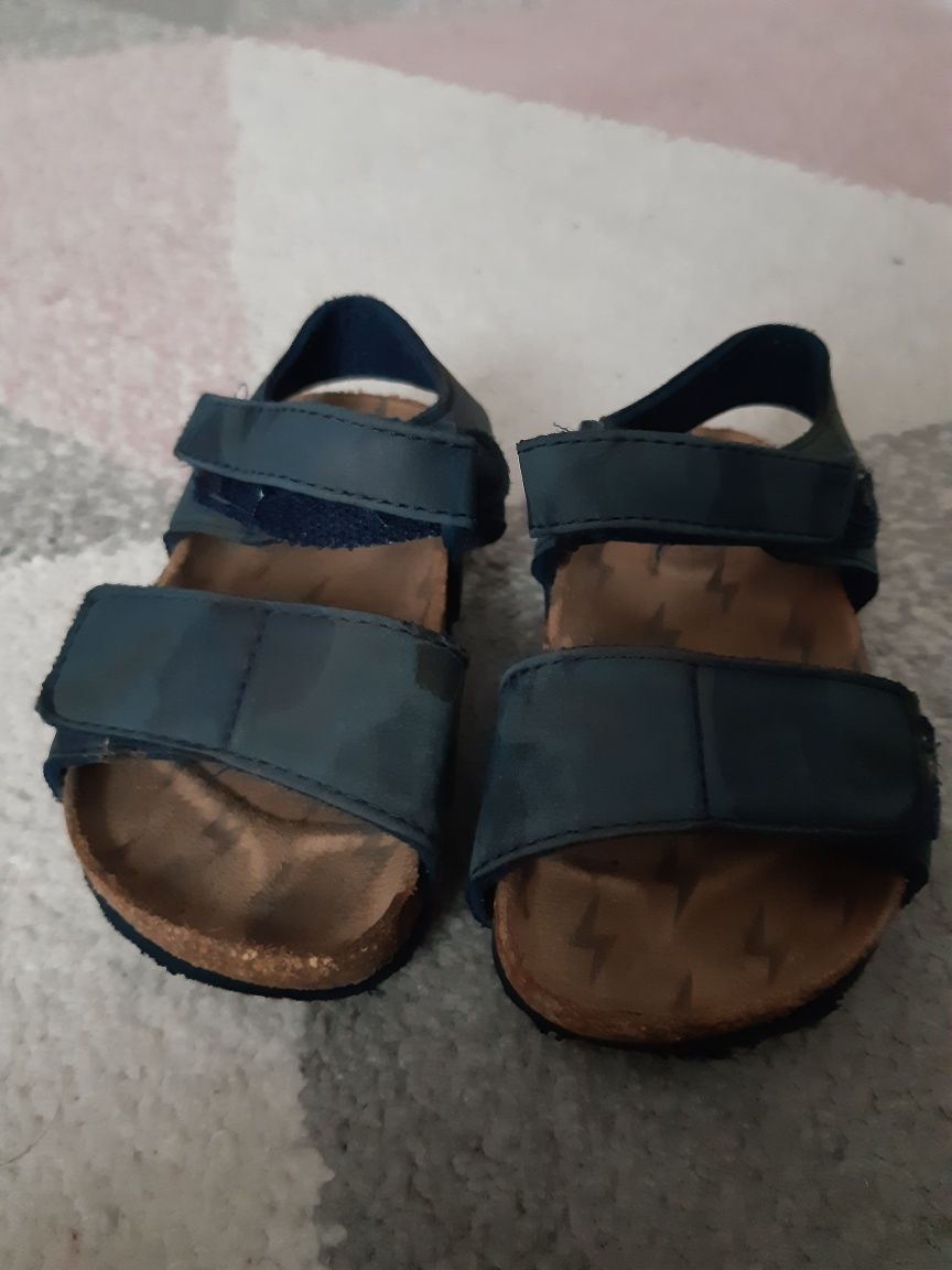 Sandały, sandałki chłopięce rozmiar 22