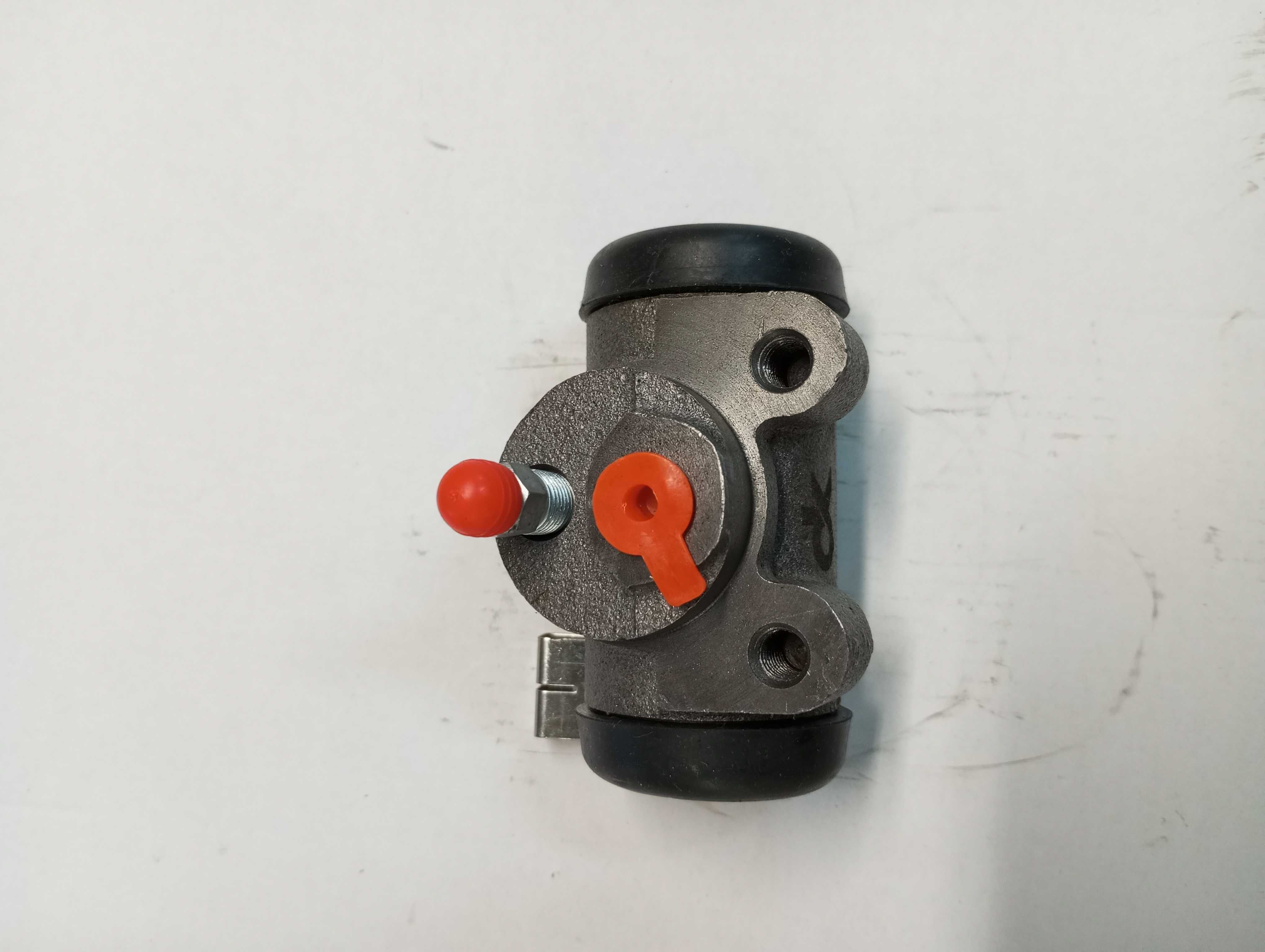 GAZELA Cylinderki Hamulcowe Tylne Cylinderek GAZ