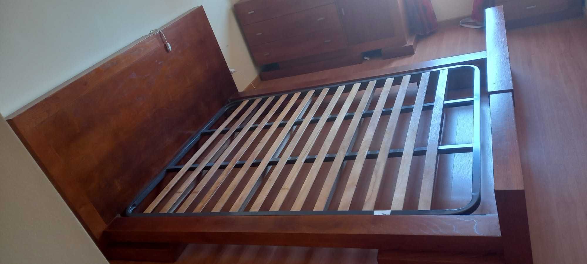 Mobília de quarto em bom estado