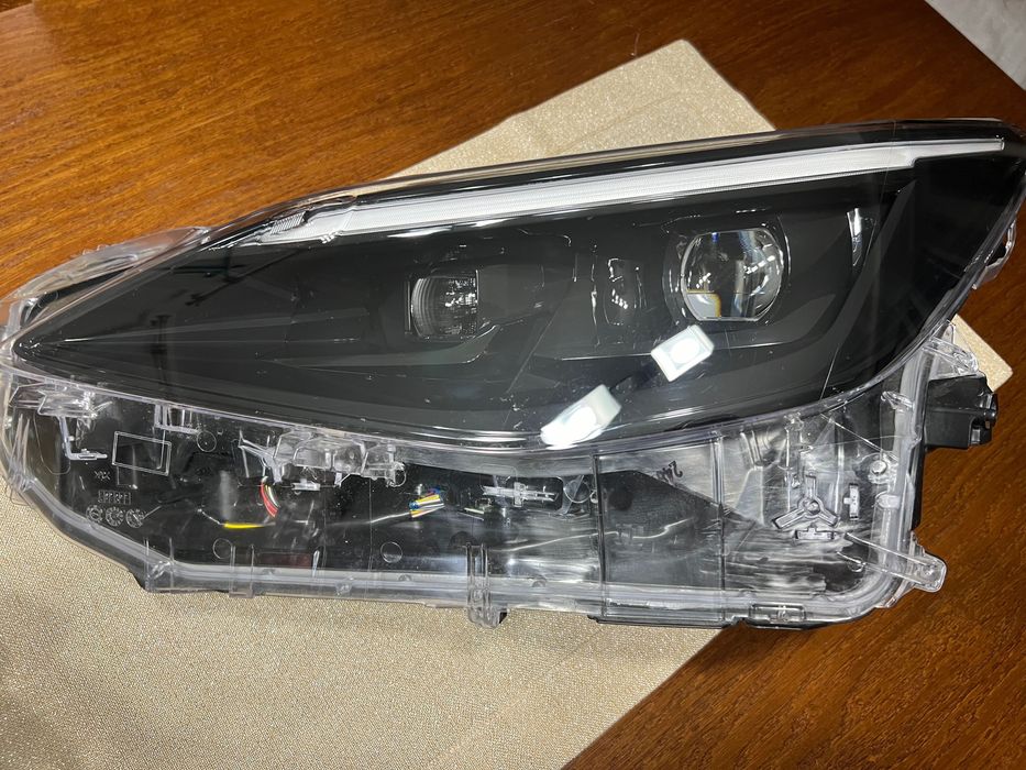 Lampa full led lewa Toyota Yaris Cross 2022