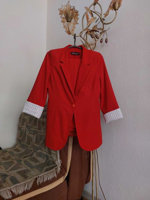 Червоний брючний костюм двійка жіночий 38 розмір новий