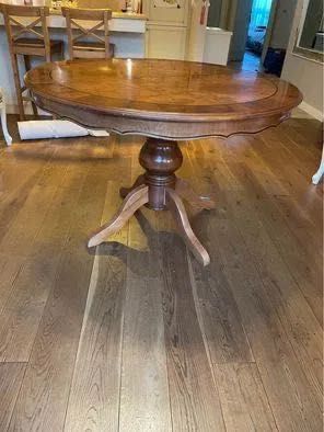 Stół dębowy - okrągły, stylowy z intarsjami drewniany
