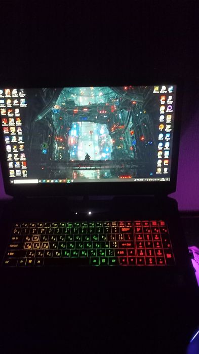 Продам ноутбук відеокарта gtx 980 8gb intel core i7 6700k 32gb ram