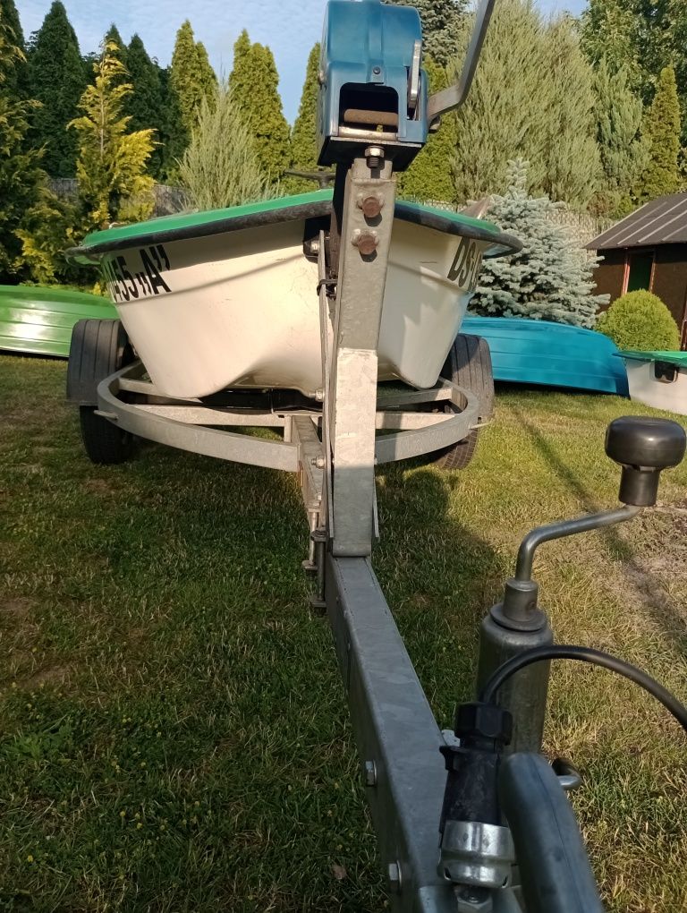 Łódka wędkarska rekreacyjna