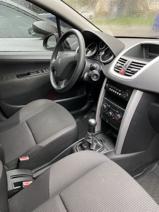 Продам автомобіль Peugeot 207, 2011р. Пробіг 192 тис.км.
