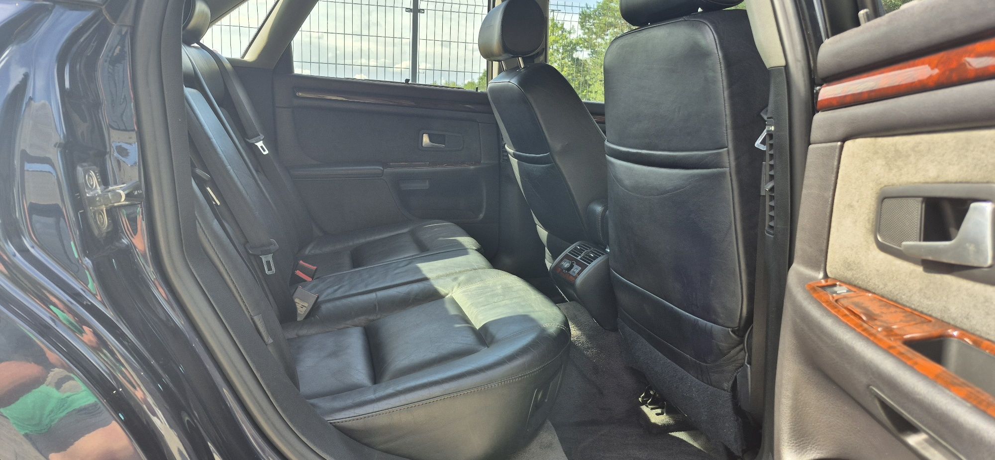 Audi A8D2 Fl 1999r