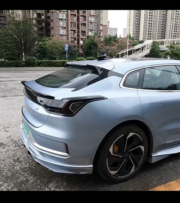 Спойлер,антикрило zeekr 001