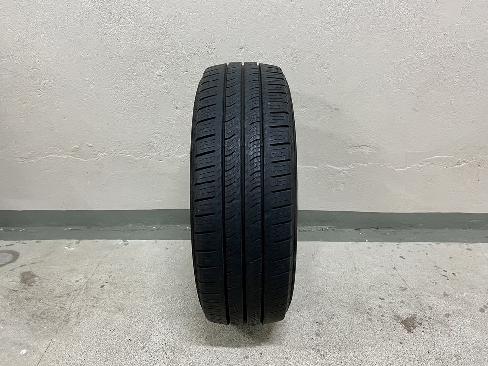 1x 215/65R16C 109/107T 8PR Pirelli Carrier All Season Bieżnik 6,5mm