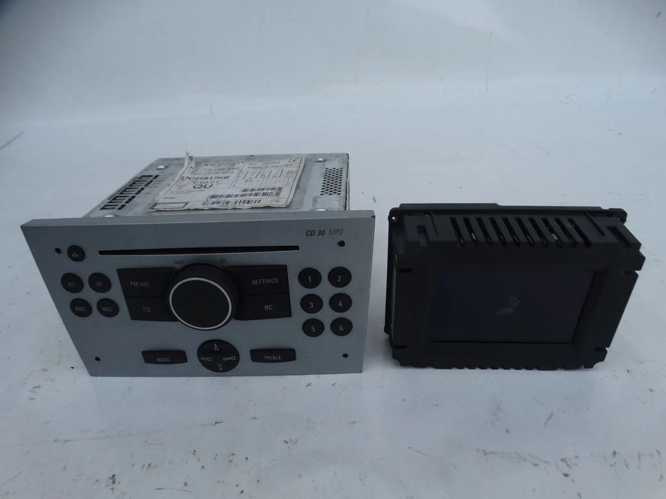 RADIO CD30 MP3 13188889 WYŚWIETLACZ OPEL MERIVA A F-VAT