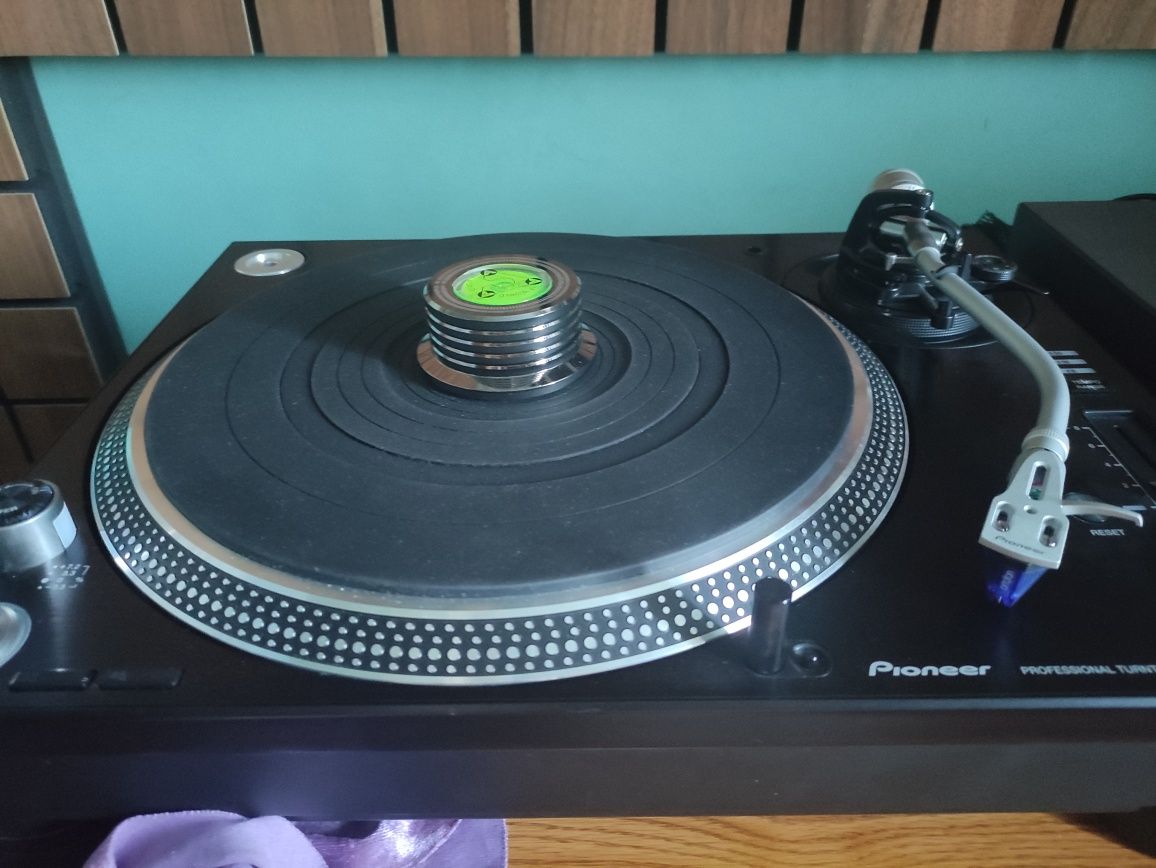 Pioneer PLX-1000 с головкой Ortofon 2M Blue (Technics SL 1210 1200)