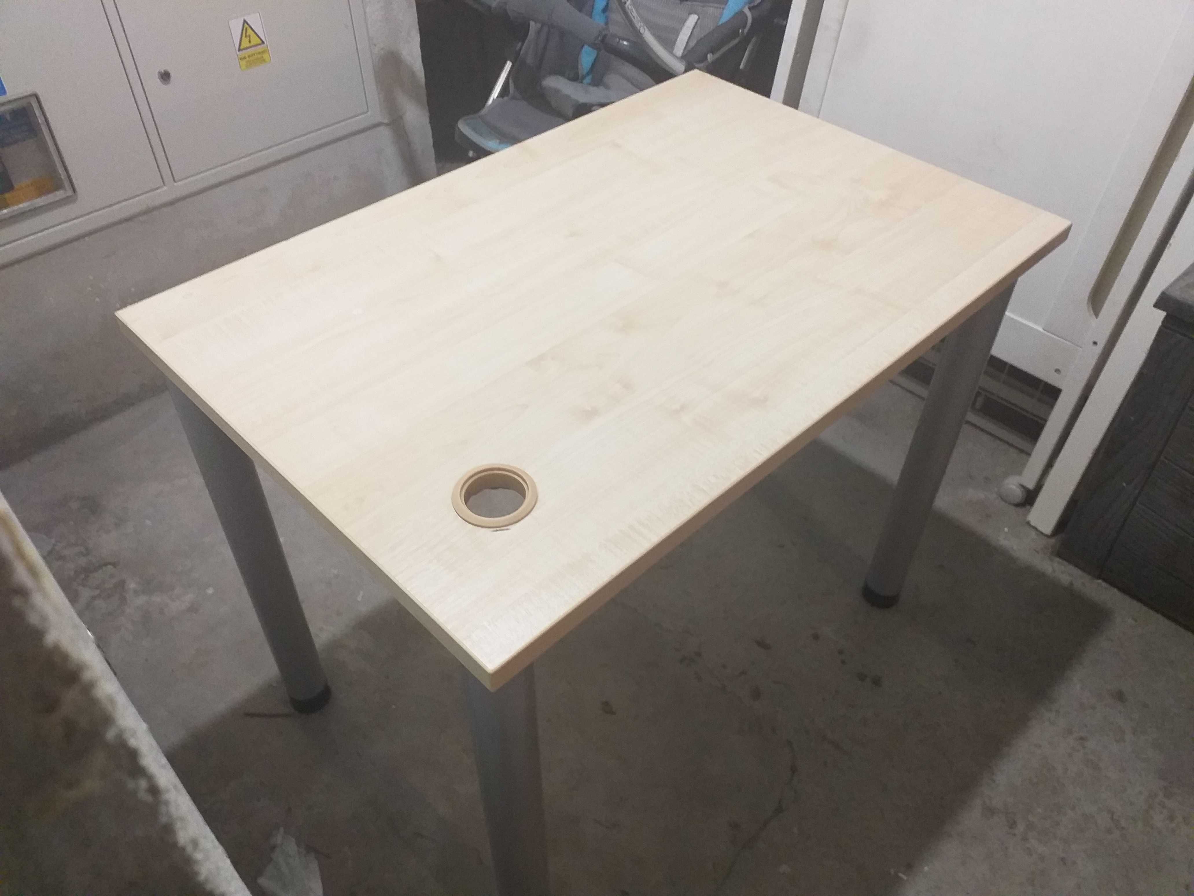 Stolik pod komputer