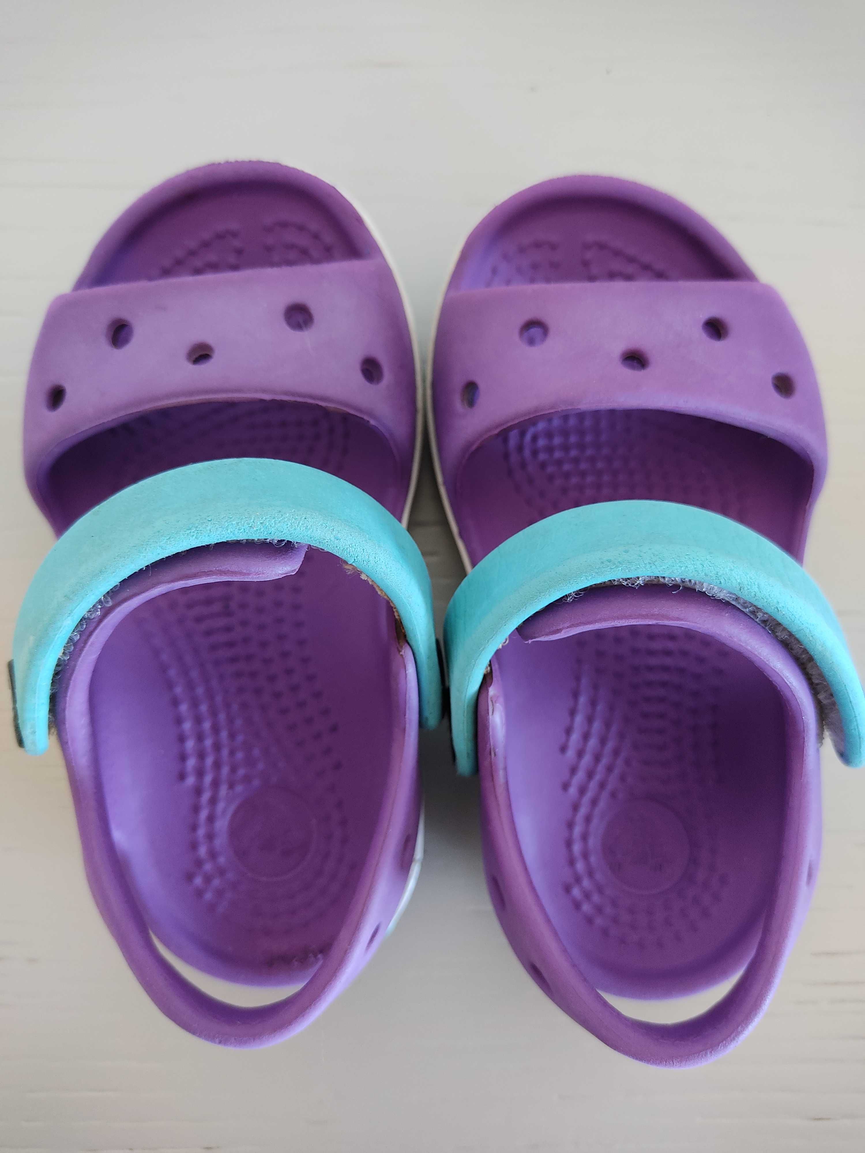 Sandálias Crocs® C5 (20-21) roxo e azul