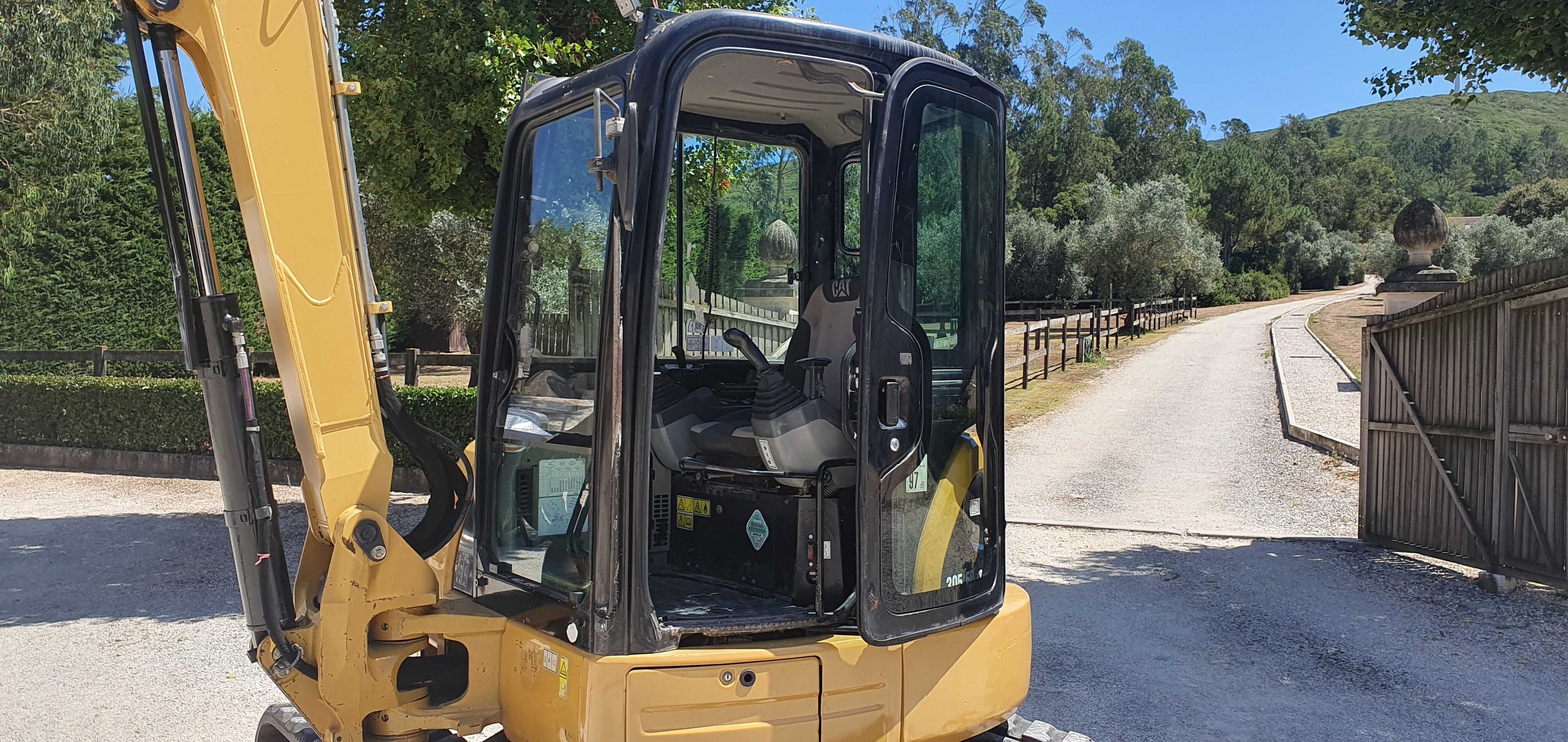 Mini giratoria Caterpillar 305 5 D CR