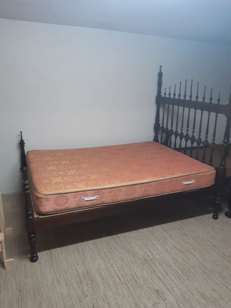 Cama de corpo e meio