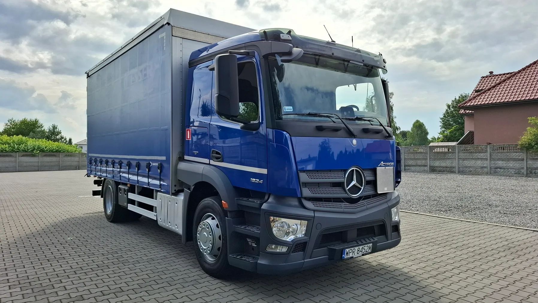 Mercedes-Benz ACTROS 1824 / PEŁNY ADR / RAMA POD ZABUDOWE 5.22 / DMC 18000 / MAŁO UŻYWANY !  Możliwość z zabudową 13 europalet widocznych na zdjęciach