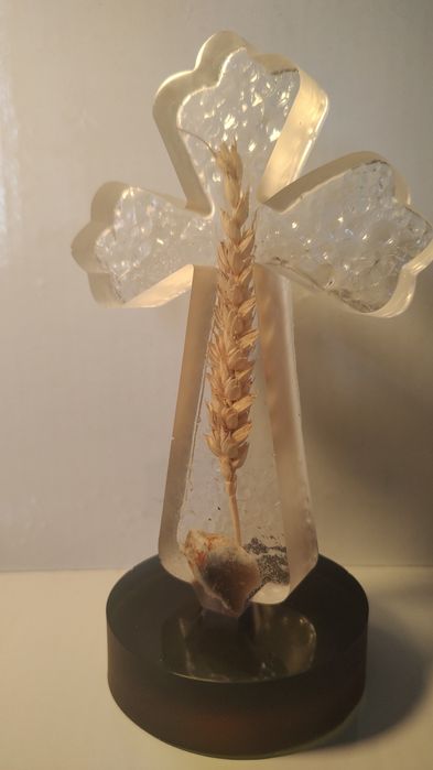 Унікальний декоративний хрест із  смоли з натуральним пшеничним колос