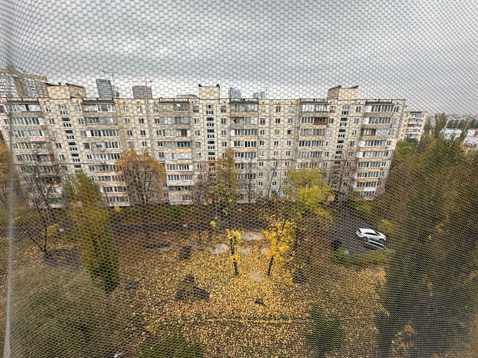 Срочно! Продам 1-к квартиру по ул. Энтузиастов 33 возле м.Левобережная