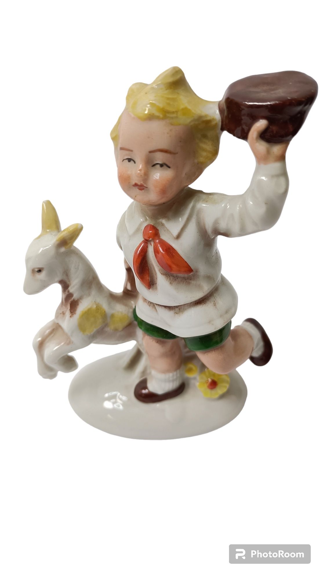 Piękna porcelanowa figurka chłopiec z koźlątkiem Lippelsdorf T21