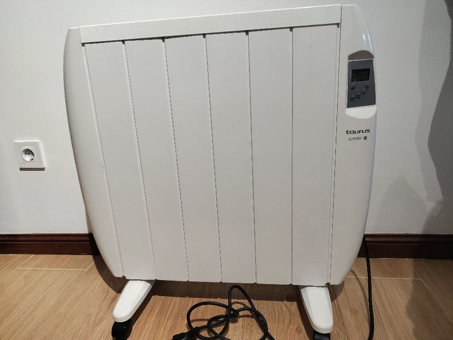 Aquecedor Emissor Térmico TAURUS TALLIN 1200
