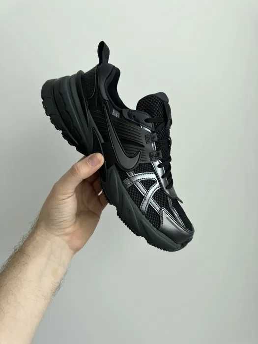 Nike V2K Run W FD0736-001 Оригінал кросівки Найк