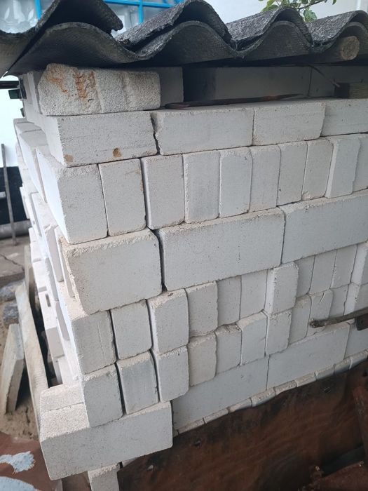 Продам білу силікатну цеглу