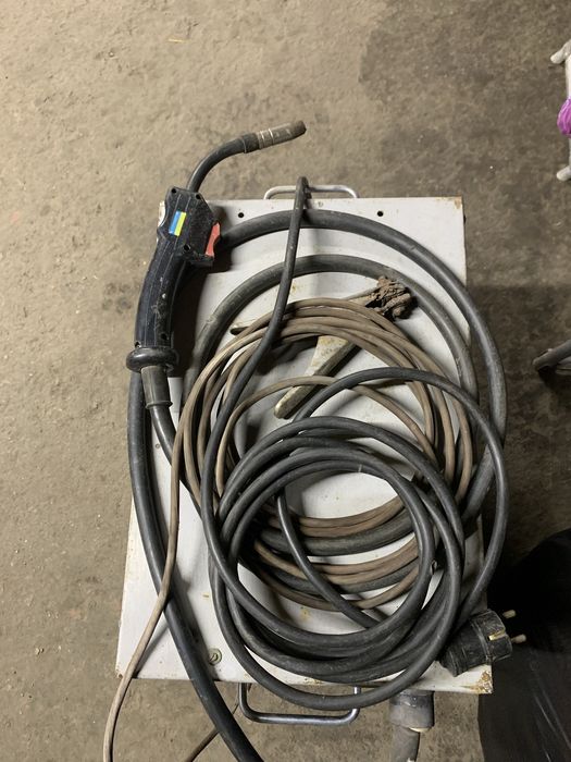 Продам зварювальний напівавтомат