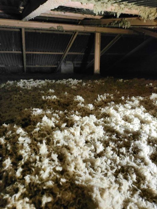 Wdmuchiwanie ocieplenie poddaszy wełna izolacje Termomodernizacja