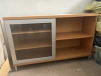 Szafka IKEA z drzwiami przeszklonymi