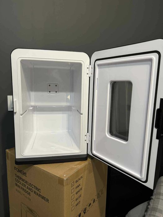 Mini przenośna lodówka 15L