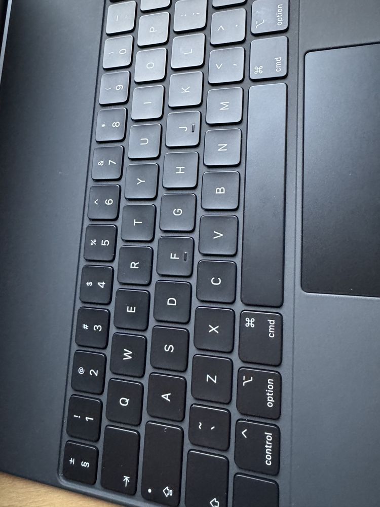 APPLE Magic Keyboard do iPada Pro 12.9”