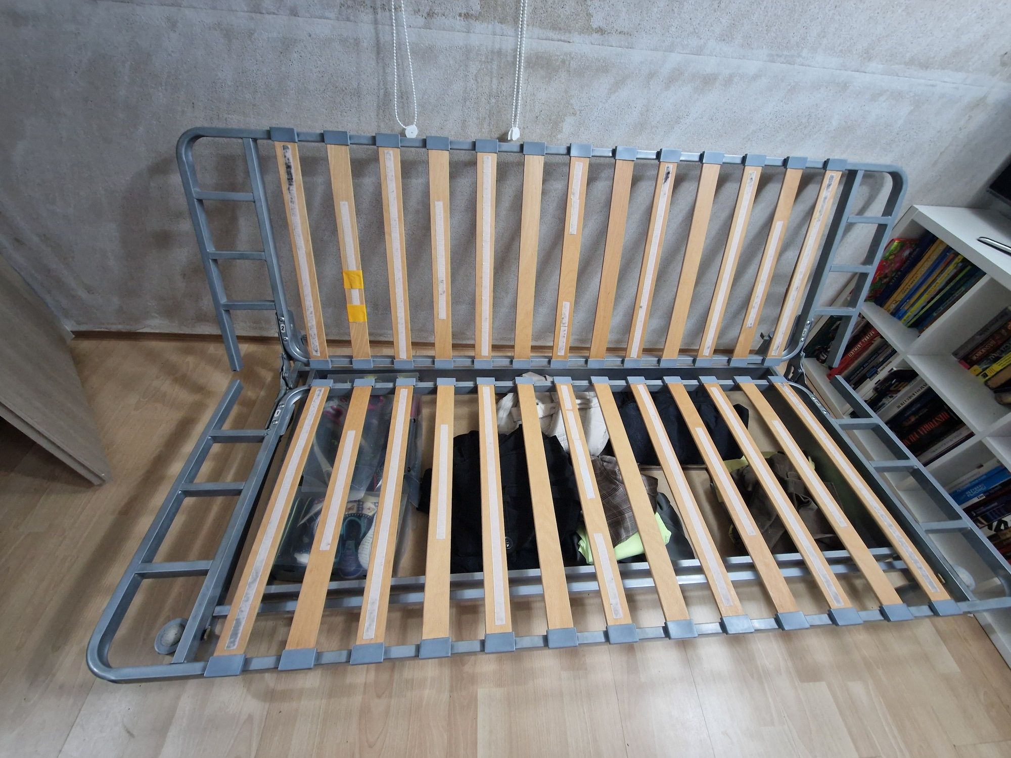 Sofa dwuosobowa Ikea 140x 200 rozkładana  z pojemnikiem