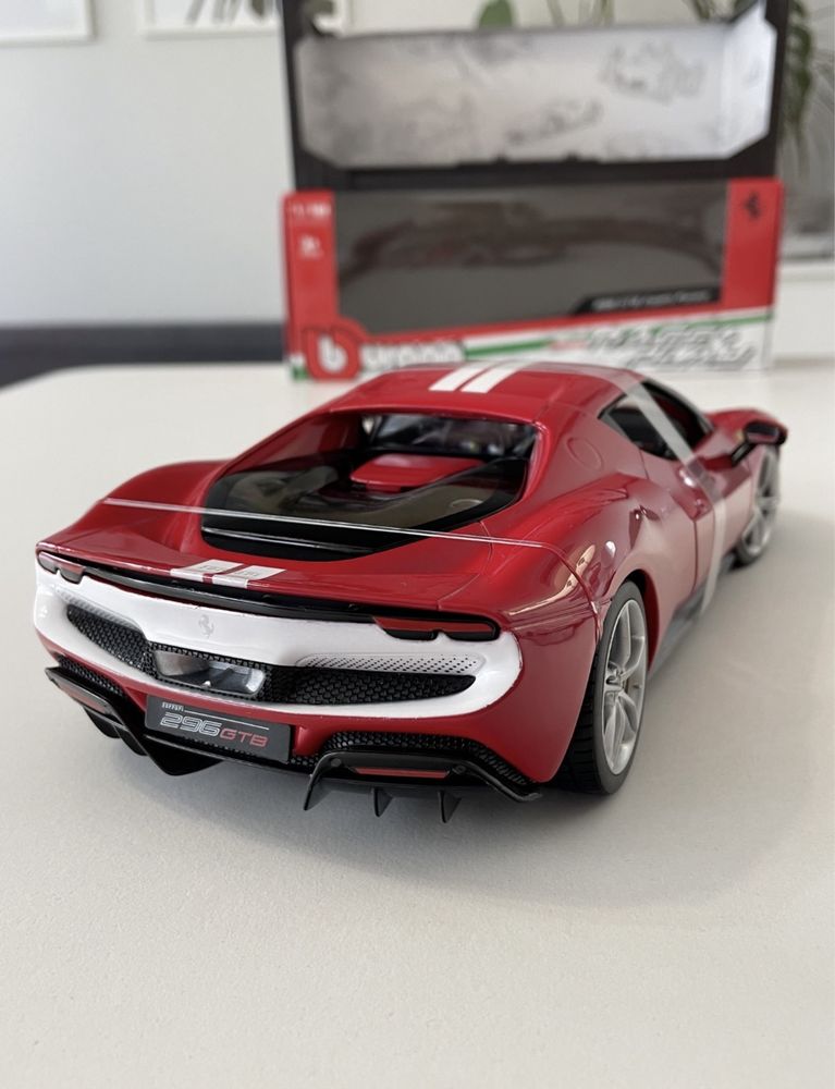 Model Ferrari 296 GTB Assetto Fiorano 1/18 Bburago Maisto Solido 1:18
