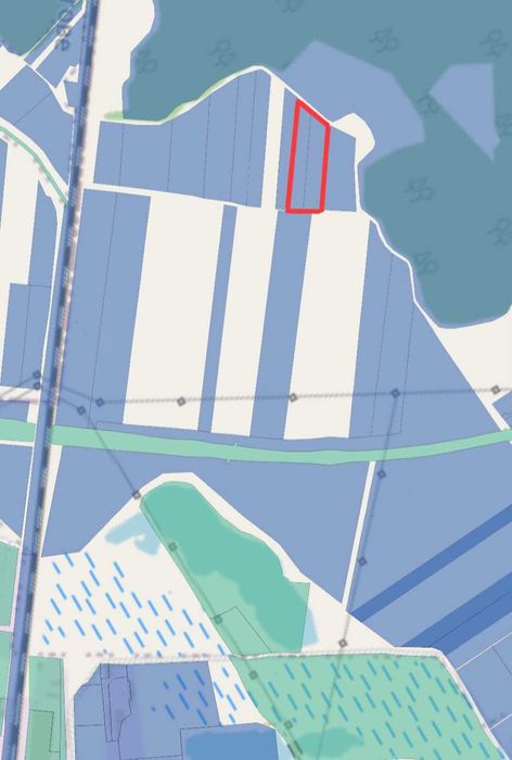 Прекрасна ділянка під лісом недалеко від Берегово.