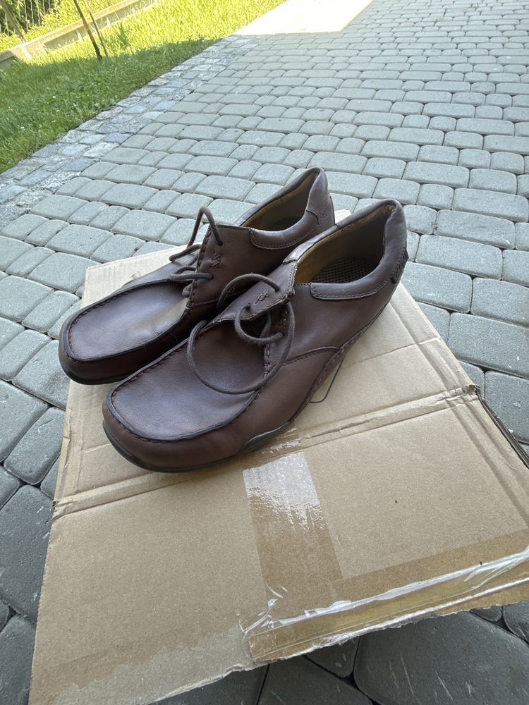 Buty Clarks 43 jak nowe