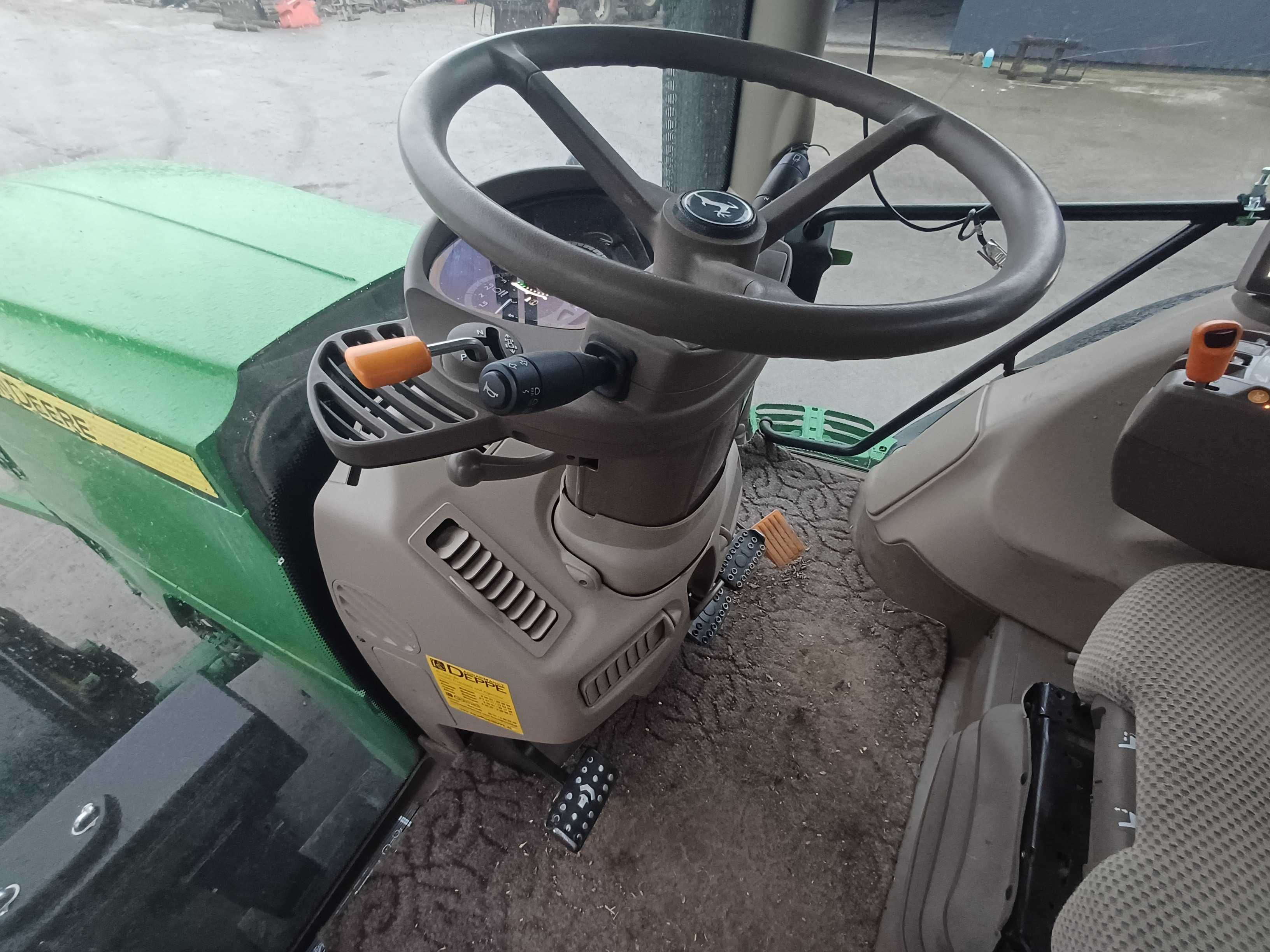 John Deere 6210R Pneumatyka