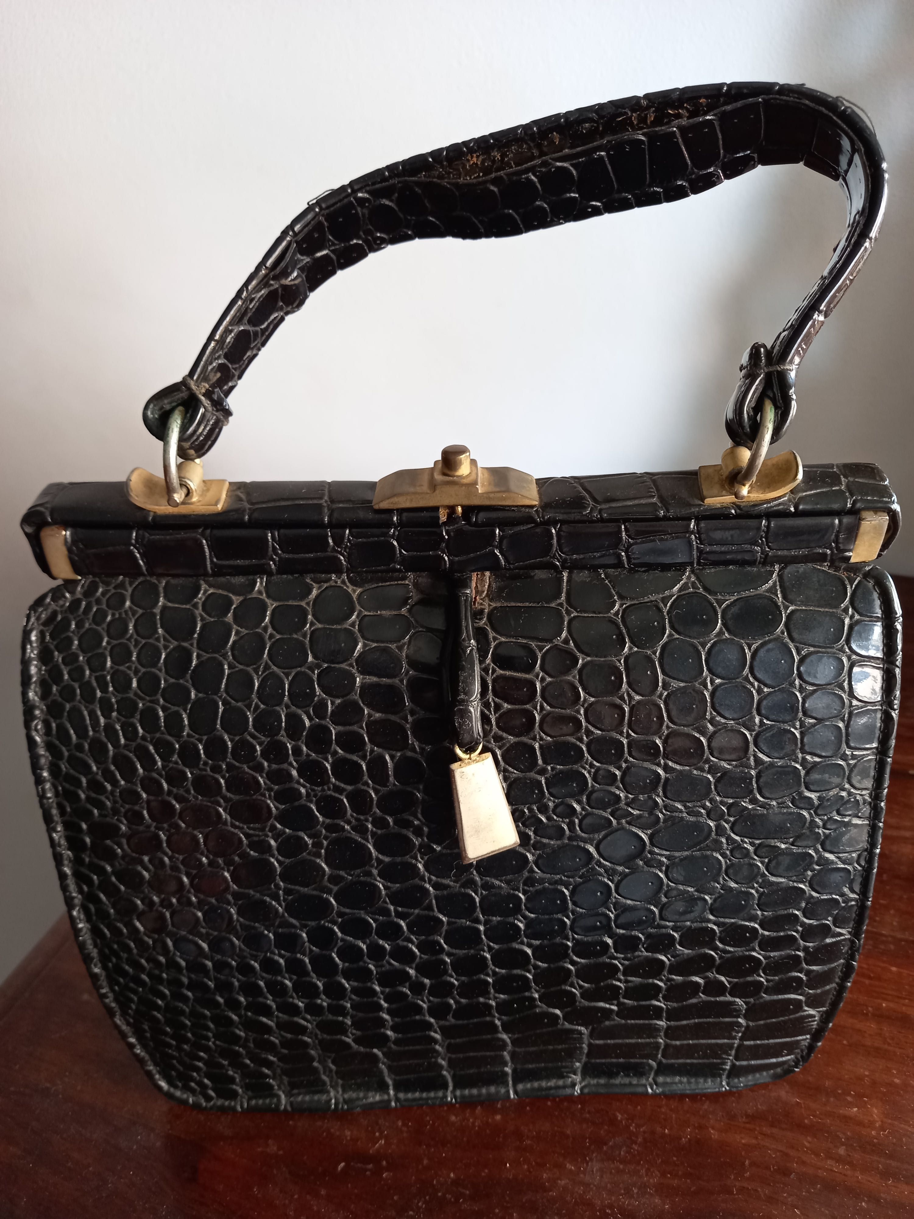 Mala vintage de crocodilo