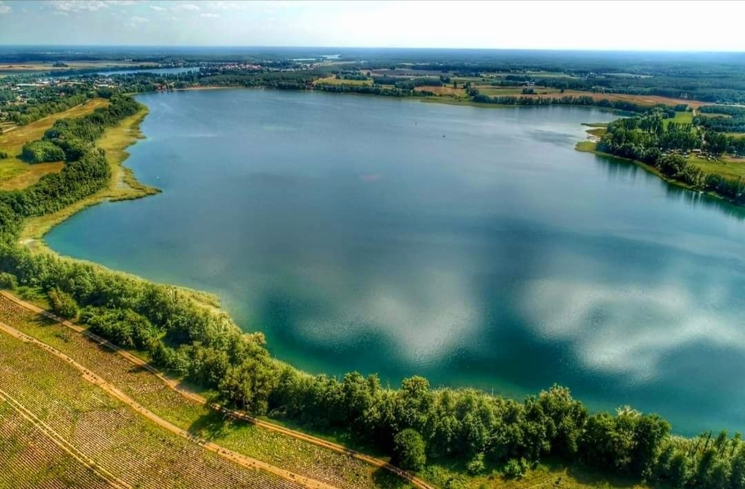 Domki nad jeziorem Szarcz