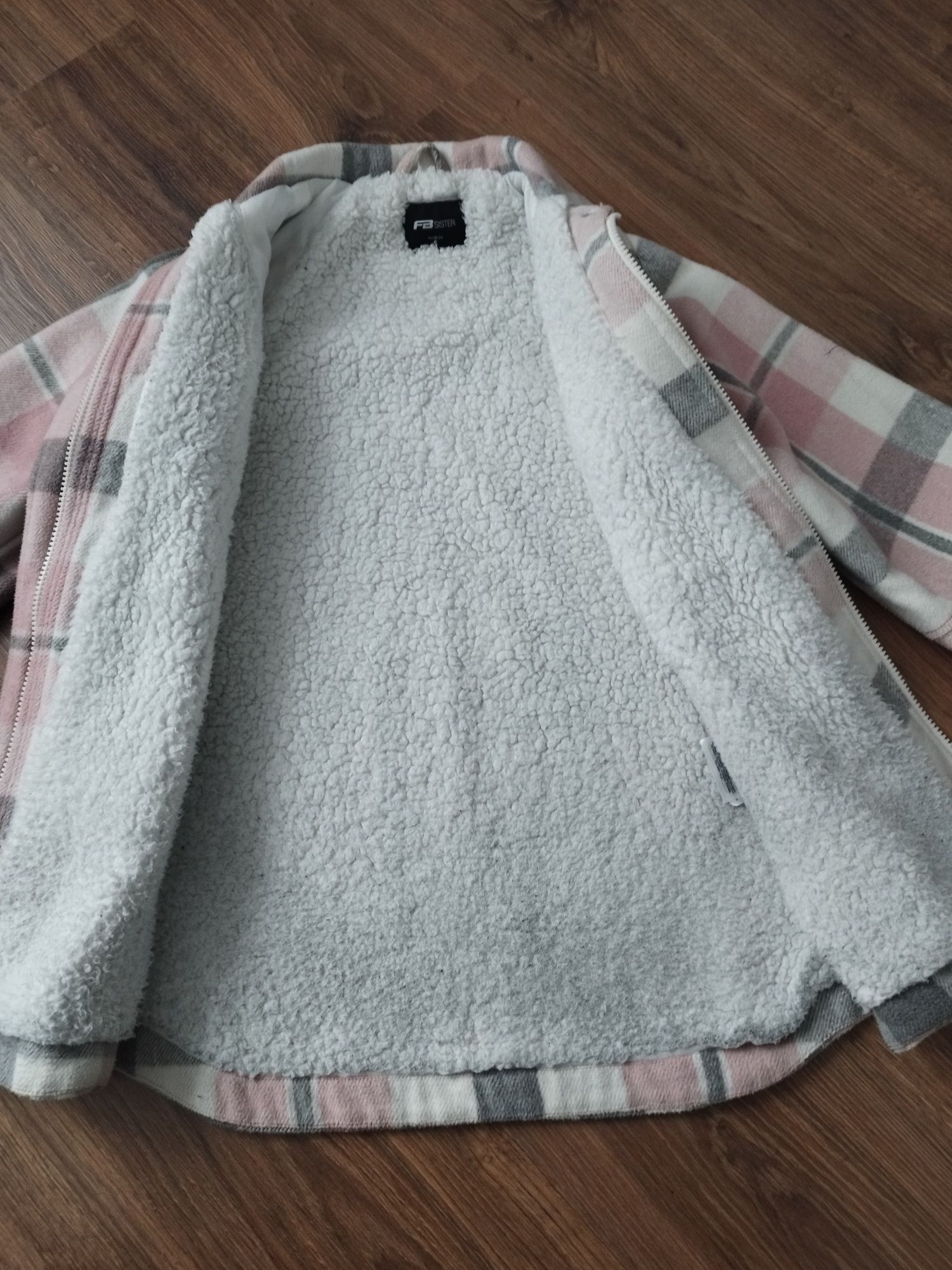 Kurtka New Yorker roz S