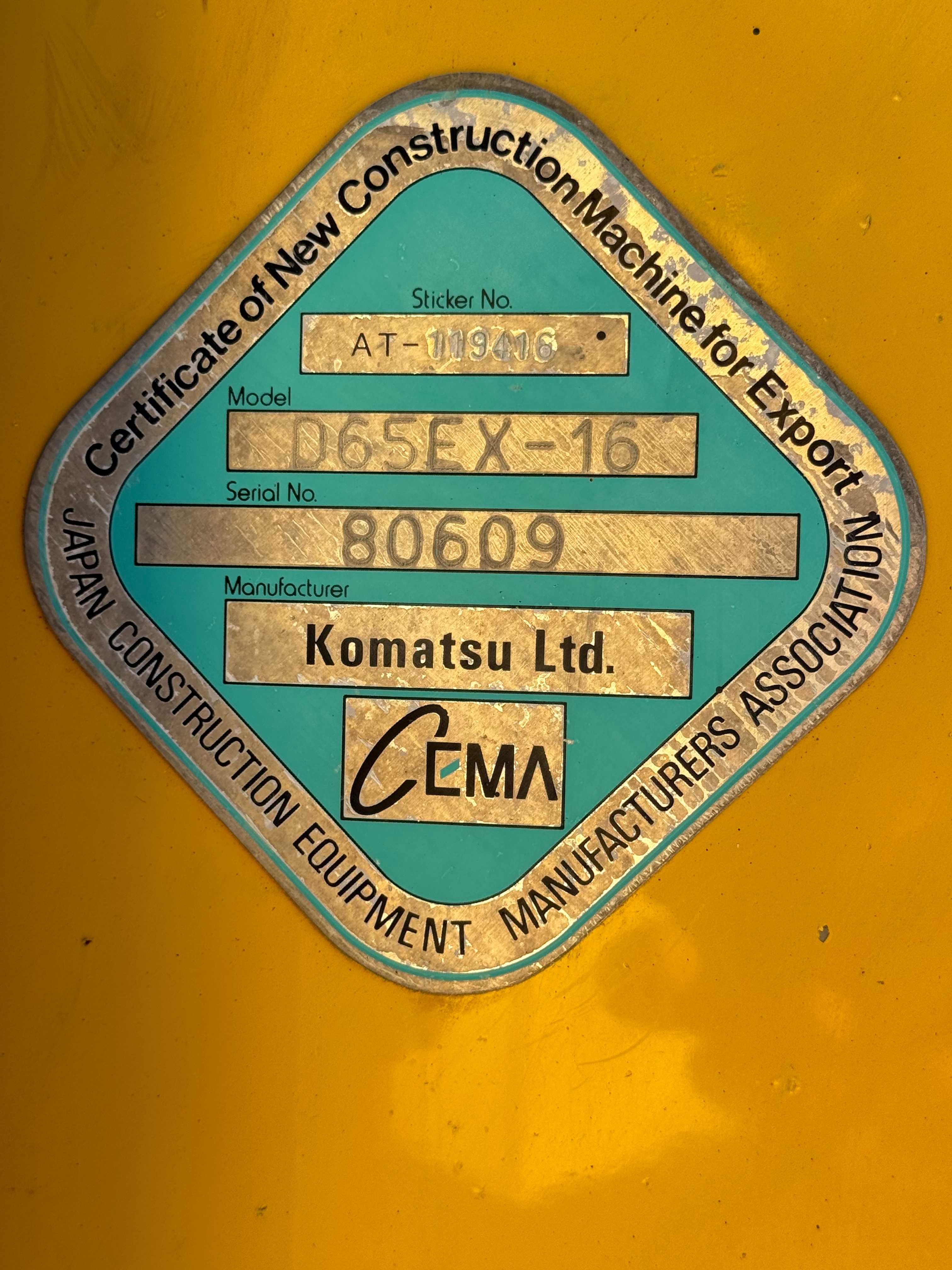 2011 KOMATSU D65EX-16 Trator de rastos