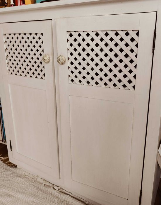 Szafa, szafka, regał, drewniana, biała, boho, scandi, ażurowa, komoda